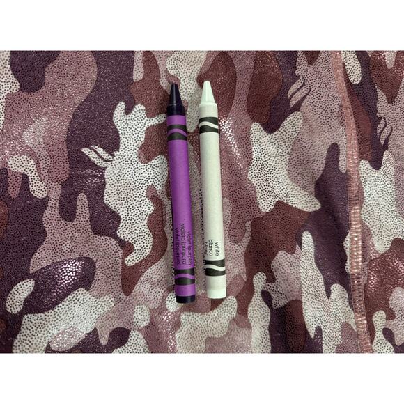 Fabletics Powerhold High Waisted 7/8 Leggings Shiny Purple Camo Size M - Picture 8 of 8